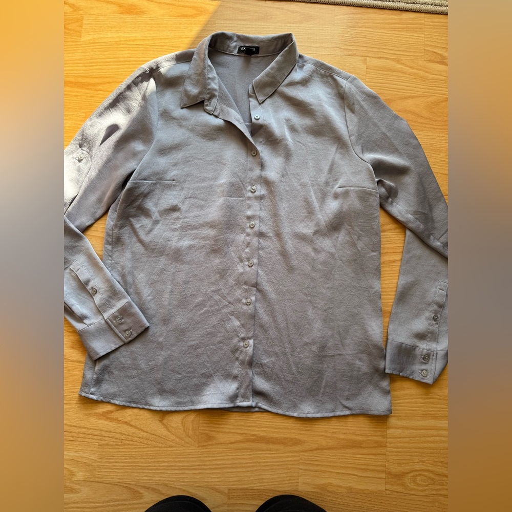 Express women’s satin button down - Picture 2 of 5